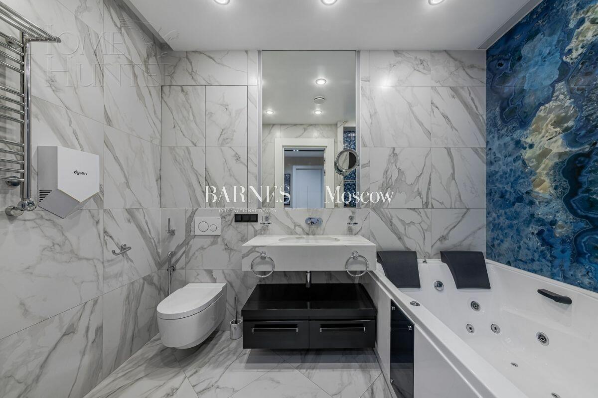 3-КОМН. КВАРТИРА С ОТДЕЛКОЙ 160 М² НА 2 ЭТАЖЕ