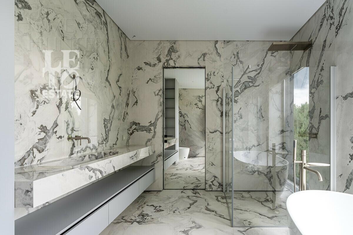 2-этажный коттедж 850 м² с отделкой