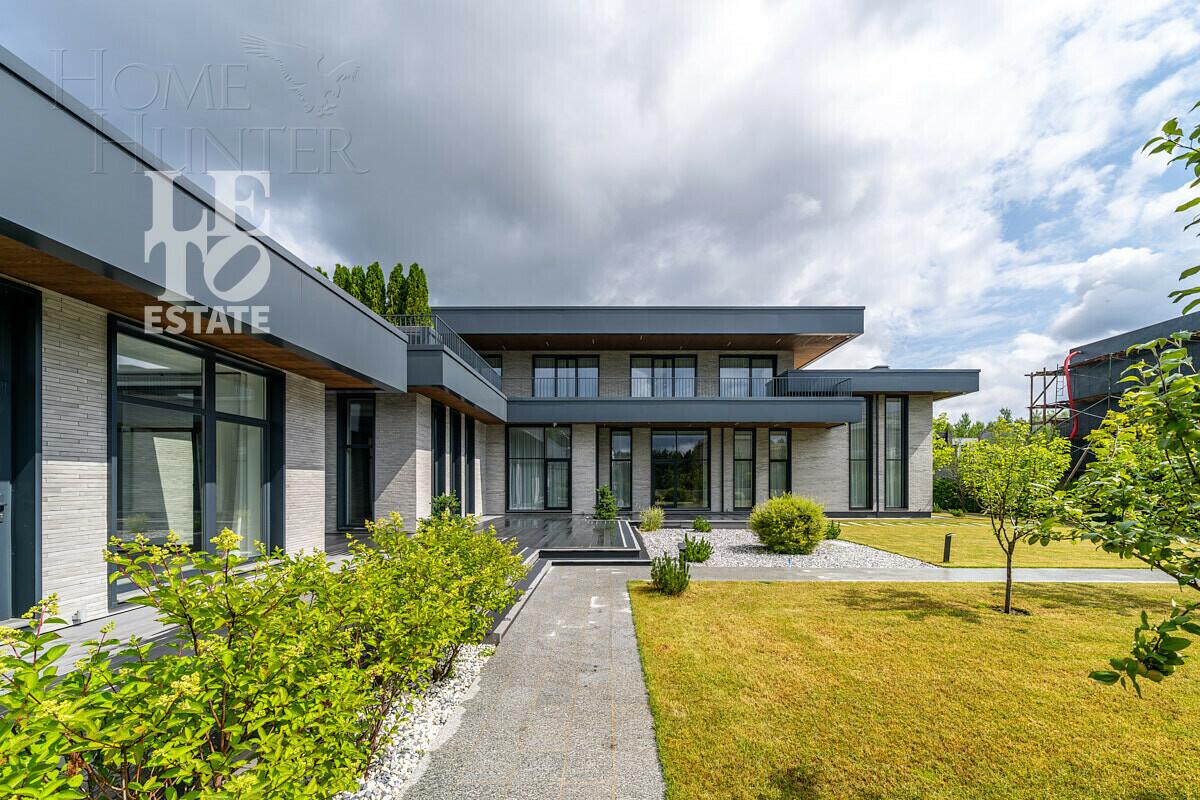 2-этажный коттедж 850 м² с отделкой