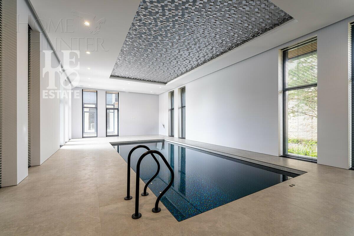 2-этажный коттедж 850 м² с отделкой