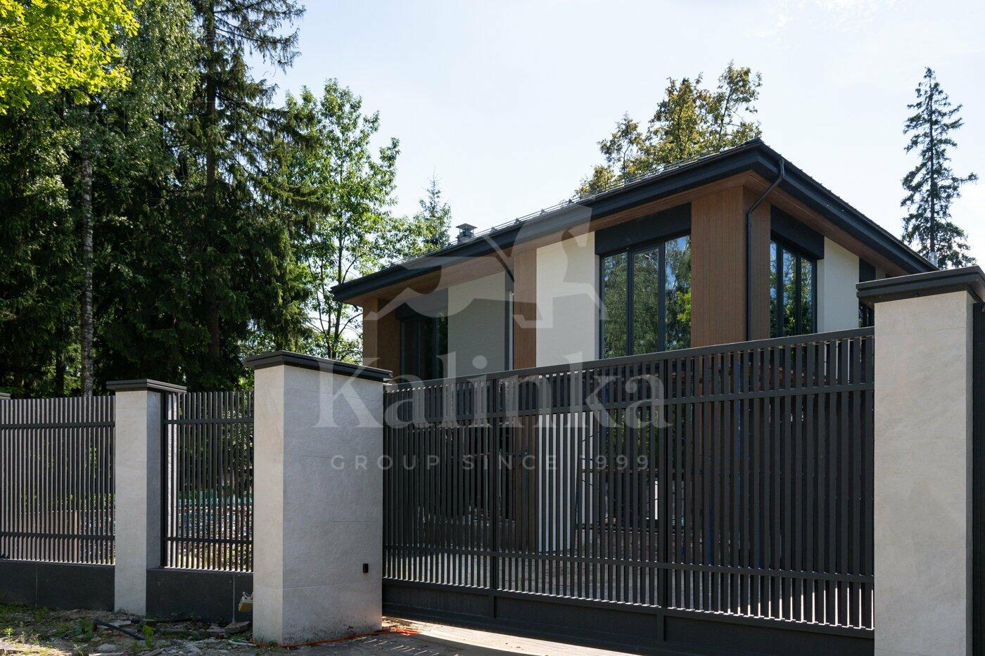 2-этажный коттедж 380 м² без отделки