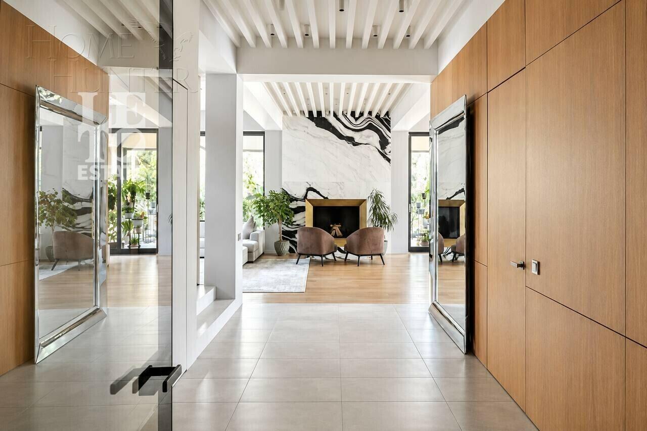 2-этажный коттедж 320 м² с отделкой