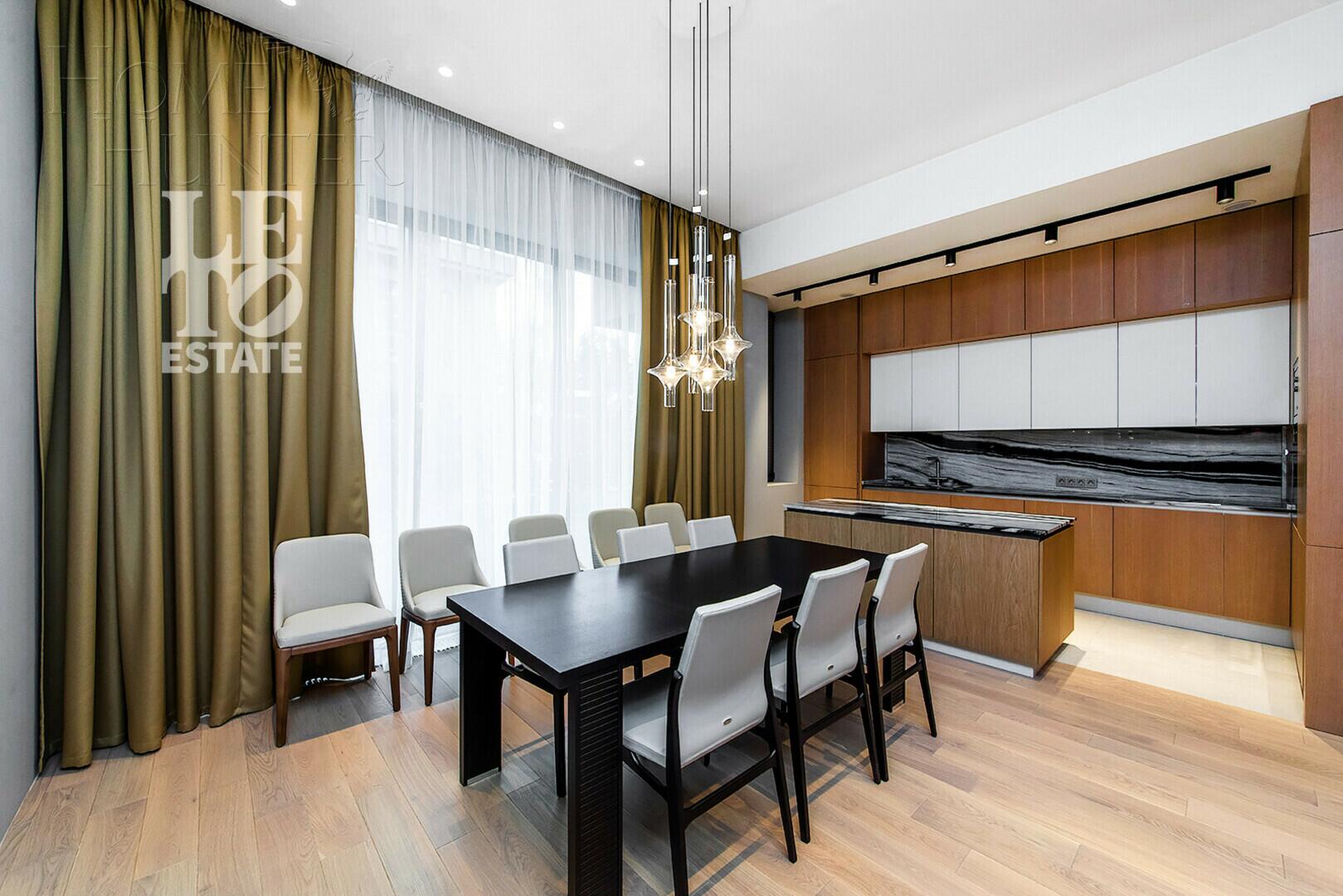 2-этажный коттедж 320 м² с отделкой