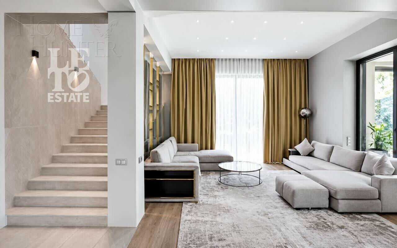 2-этажный коттедж 320 м² с отделкой