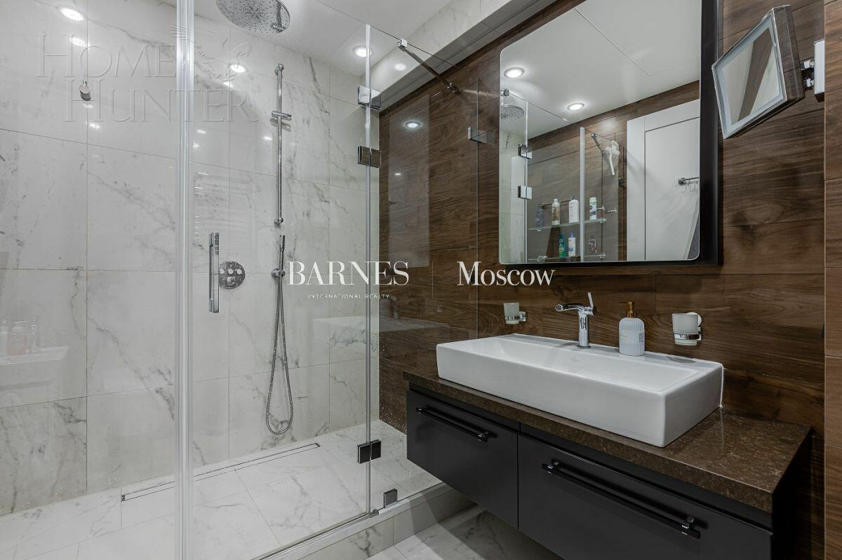 3-КОМН. КВАРТИРА С ОТДЕЛКОЙ 160 М² НА 2 ЭТАЖЕ