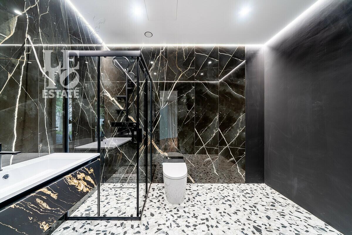 2-этажный коттедж 850 м² с отделкой