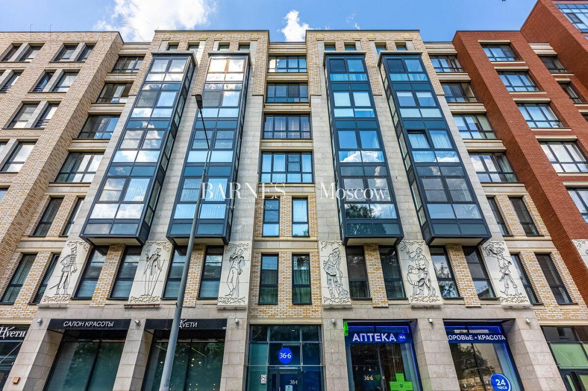 3-КОМН. КВАРТИРА С ОТДЕЛКОЙ 160 М² НА 2 ЭТАЖЕ