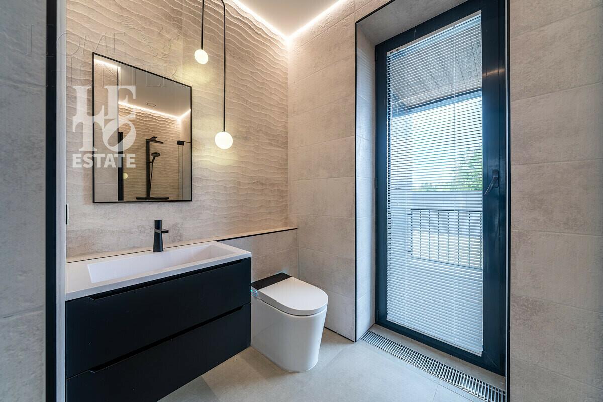 2-этажный коттедж 850 м² с отделкой