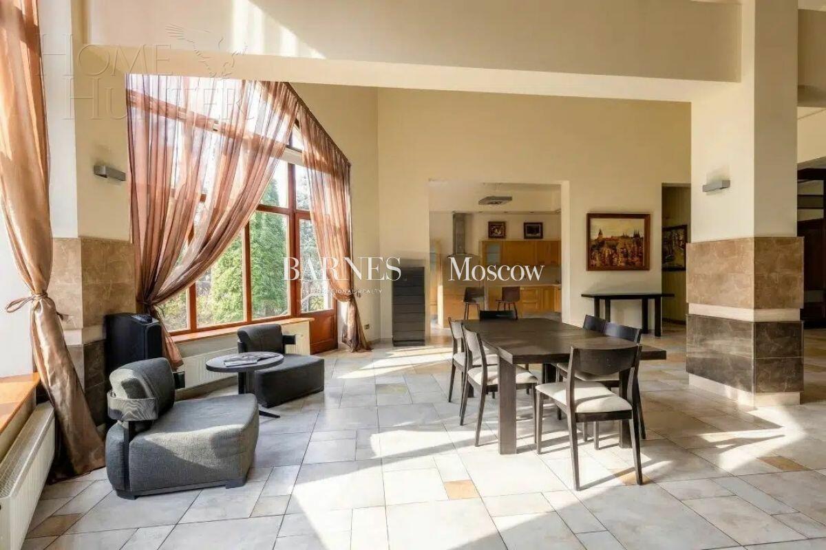 1-этажный коттедж 450 м² с отделкой
