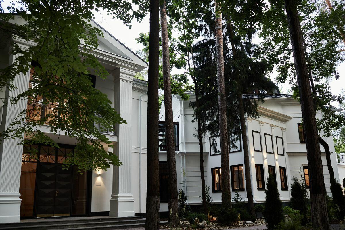 2-этажный коттедж 1 463 м² с отделкой