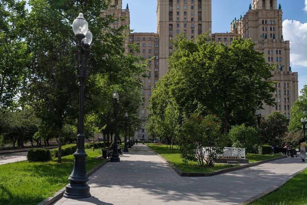 4-КОМН. КВАРТИРА С ОТДЕЛКОЙ 150 М² НА 17 ЭТАЖЕ