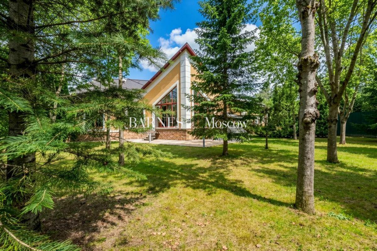 1-этажный коттедж 450 м² с отделкой