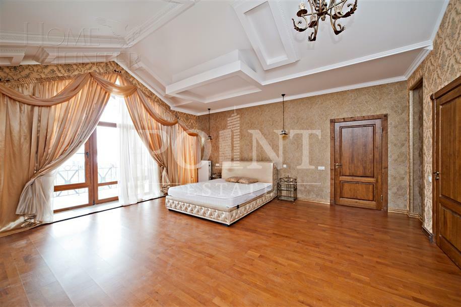 3-этажный коттедж 600 м² с отделкой
