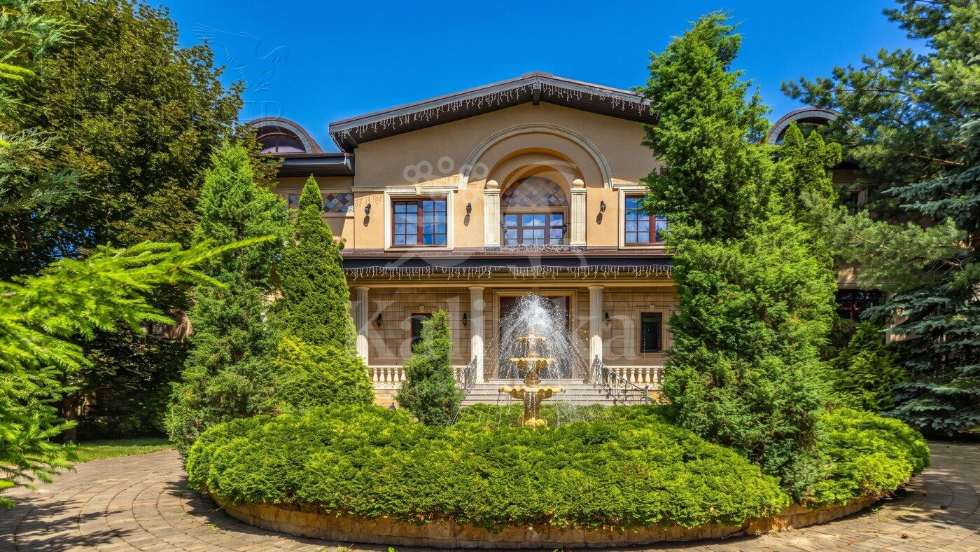 2-этажный коттедж 1 400 м² с отделкой