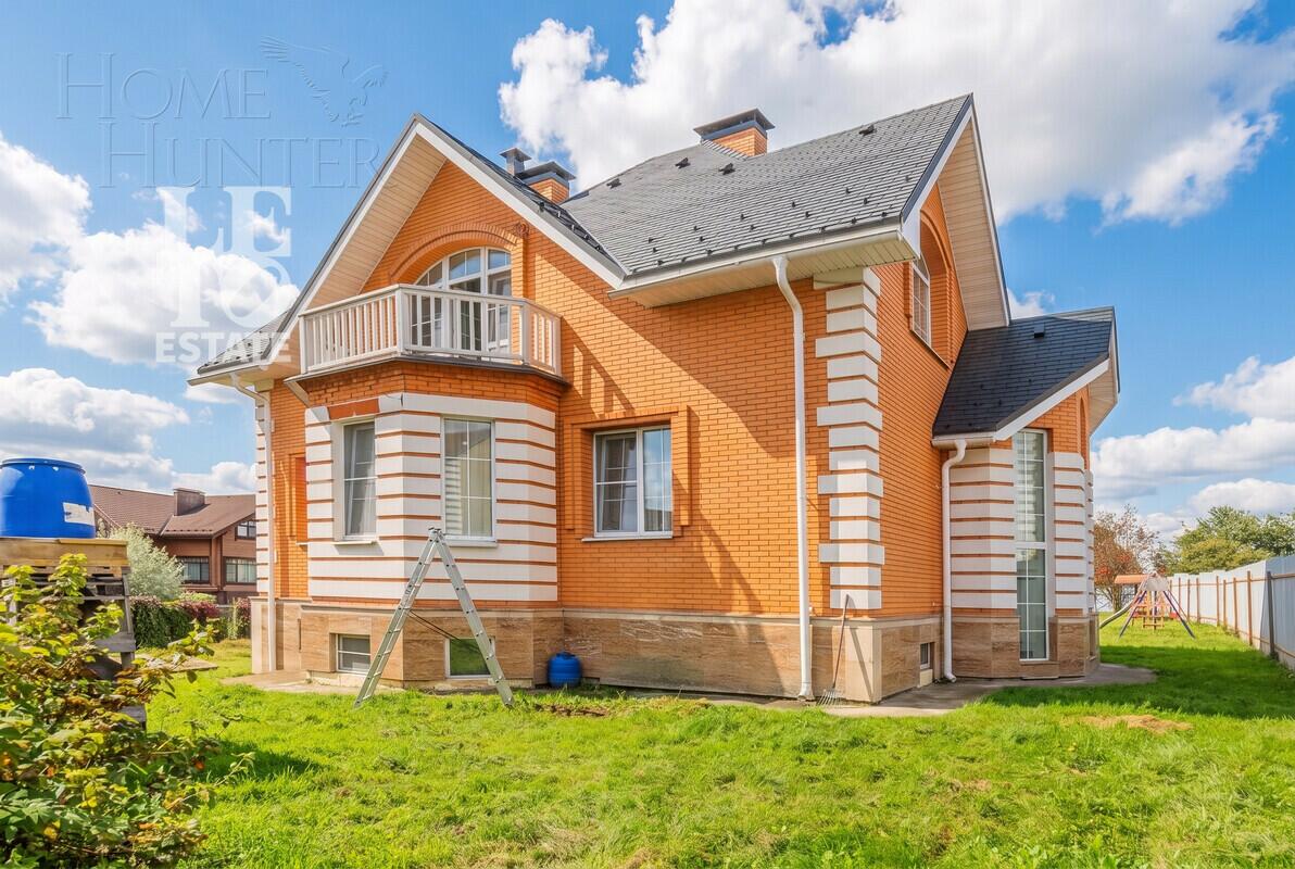 2-этажный коттедж 260 м² с отделкой