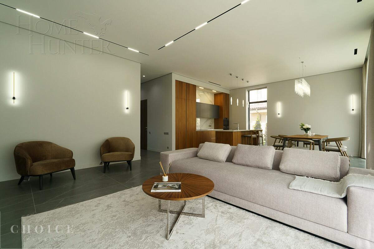 2-этажный коттедж 320 м² с отделкой