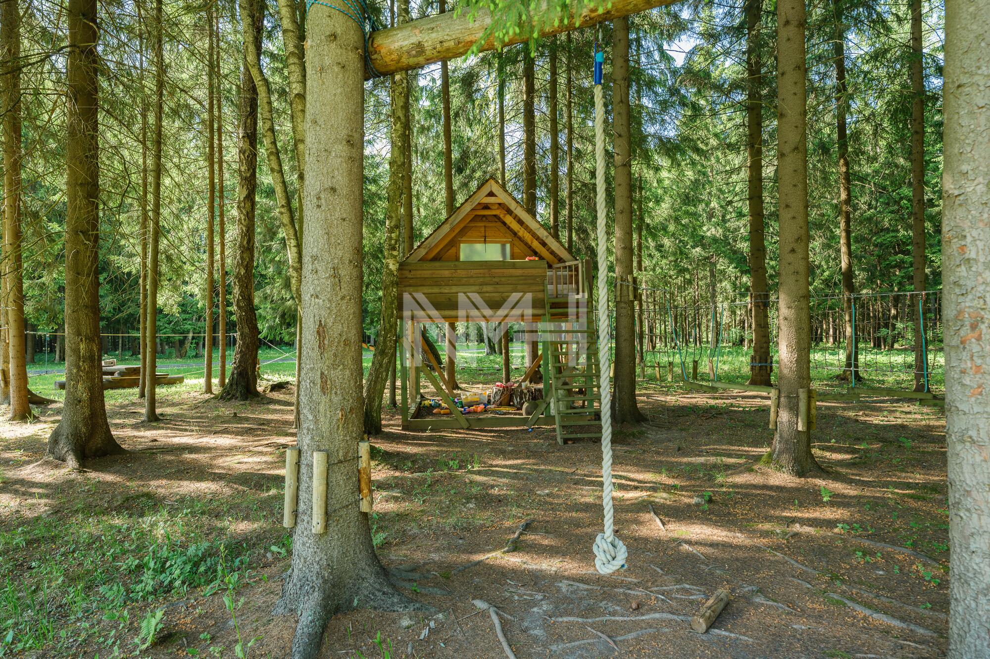 2-этажный коттедж 460 м² без отделки
