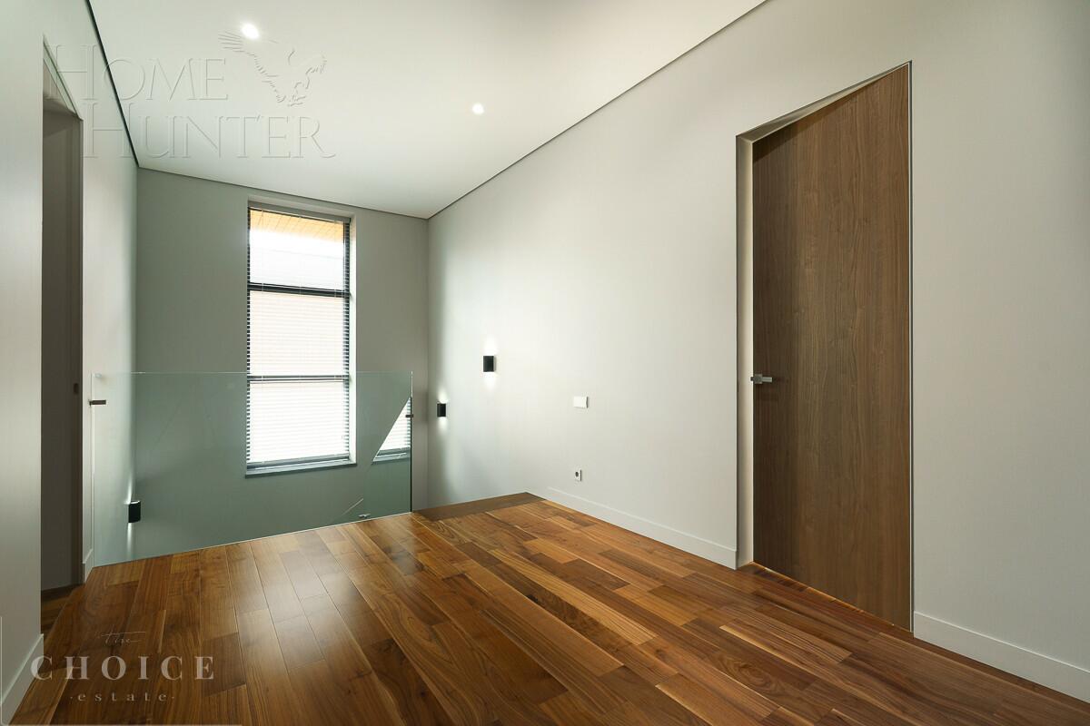 2-этажный коттедж 320 м² с отделкой