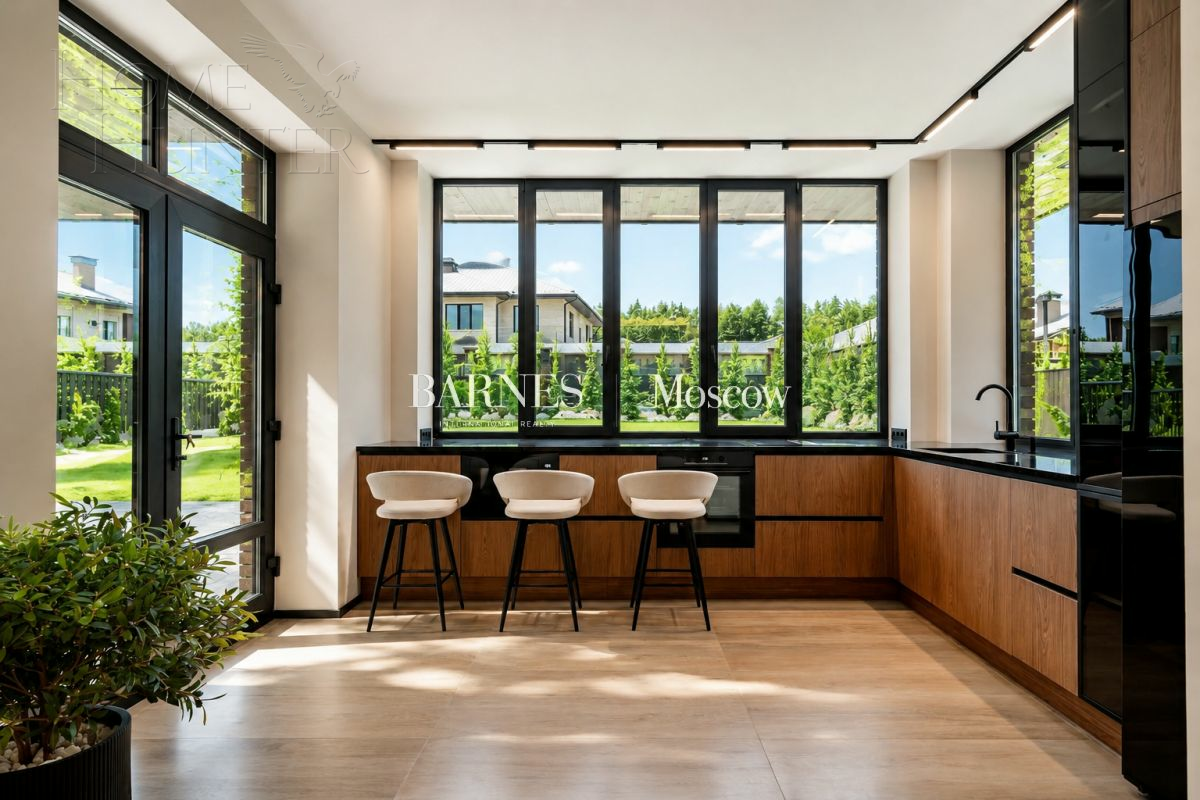 2-этажный коттедж 340 м² с отделкой