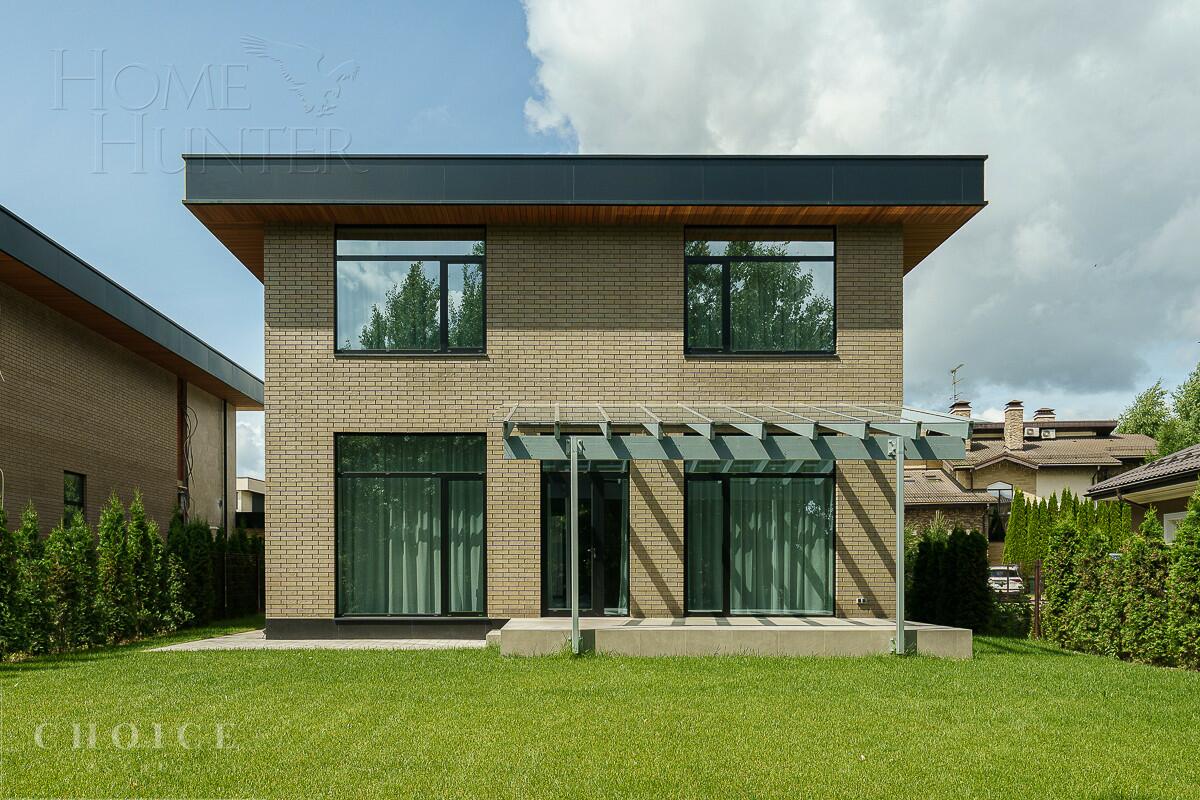 2-этажный коттедж 320 м² с отделкой