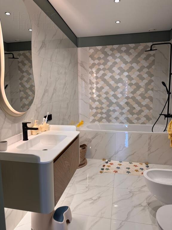 2-этажный коттедж 300 м² с отделкой