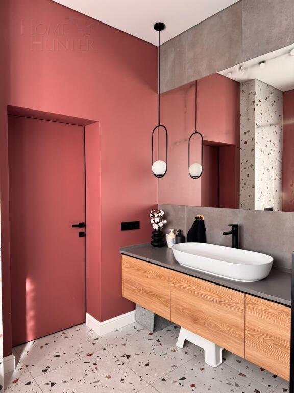 2-этажный коттедж 300 м² с отделкой