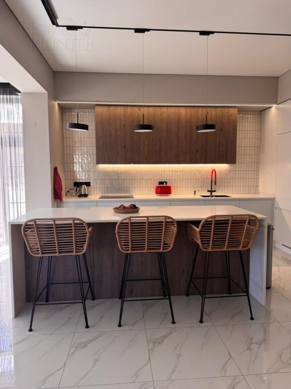 2-этажный коттедж 300 м² с отделкой