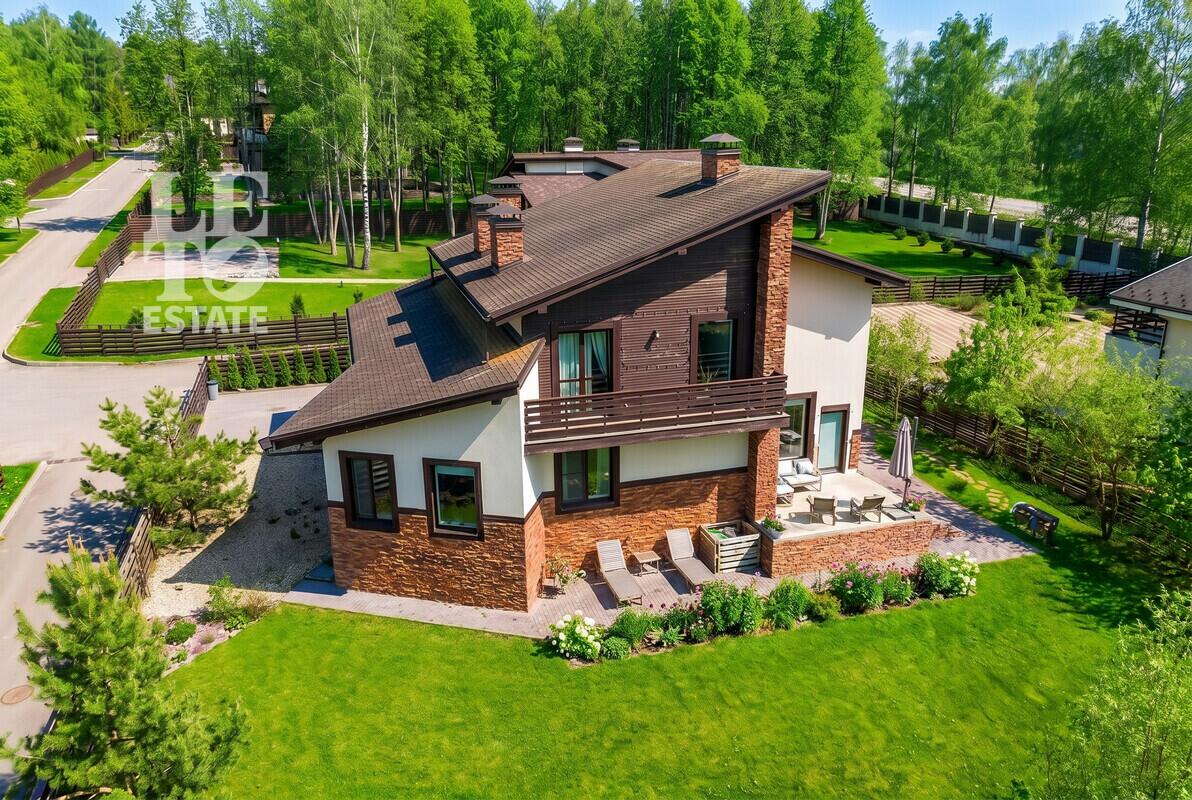 2-этажный коттедж 257.3 м² с отделкой