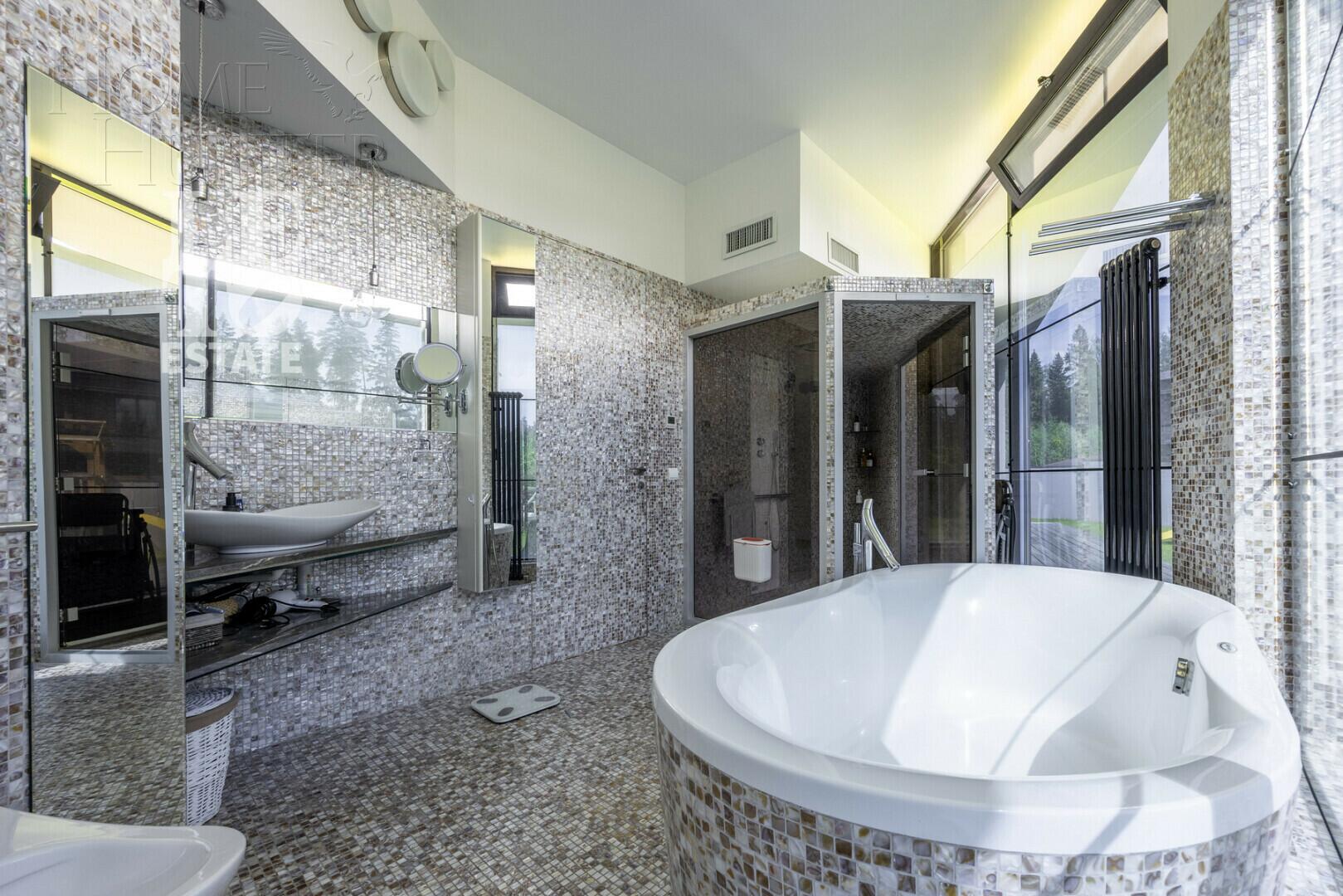 1-этажный коттедж 700 м² с отделкой