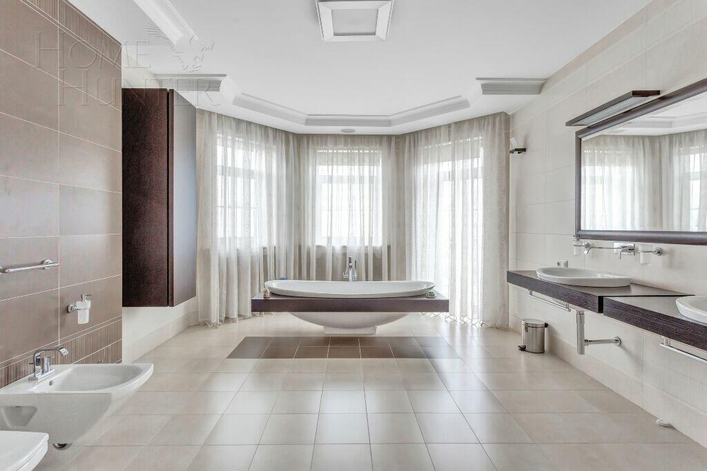 3-этажный коттедж 468 м² с отделкой