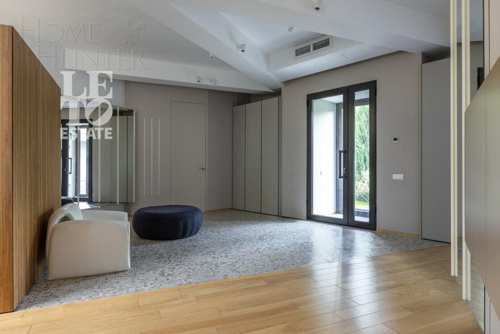 1-этажный коттедж 700 м² с отделкой