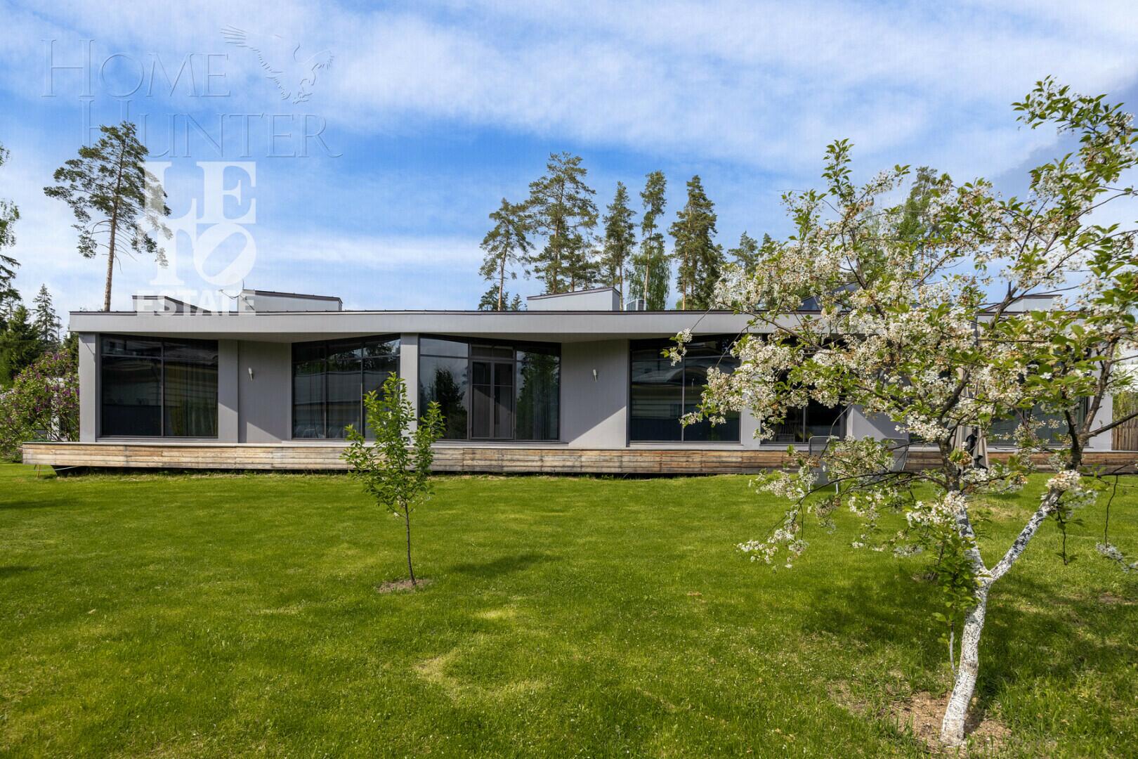 1-этажный коттедж 700 м² с отделкой