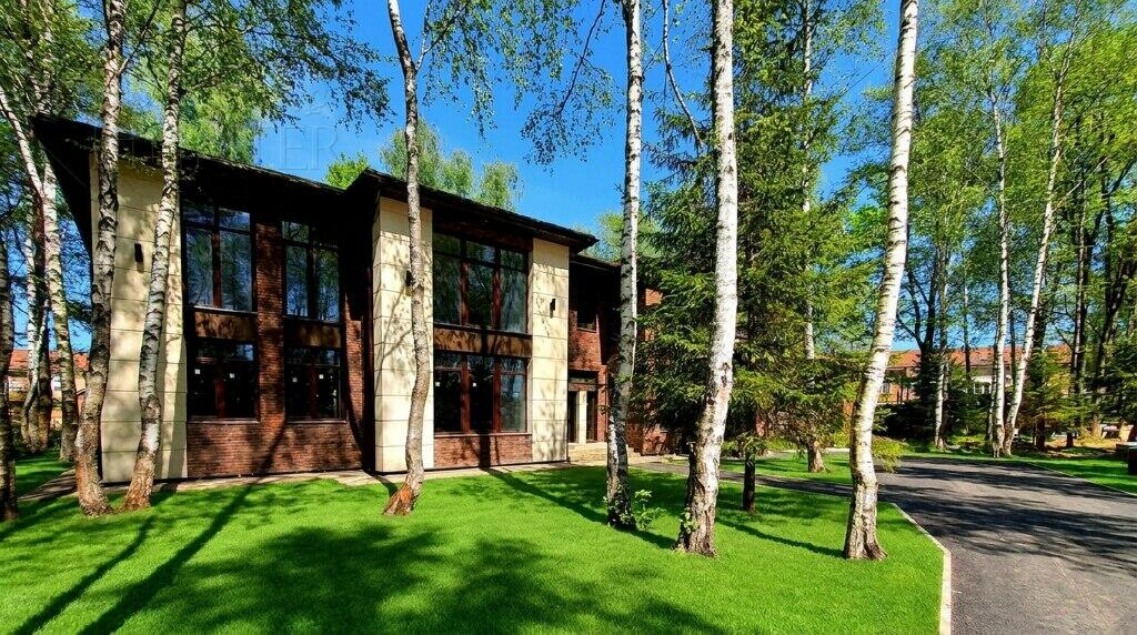 2-этажный коттедж 500 м² без отделки