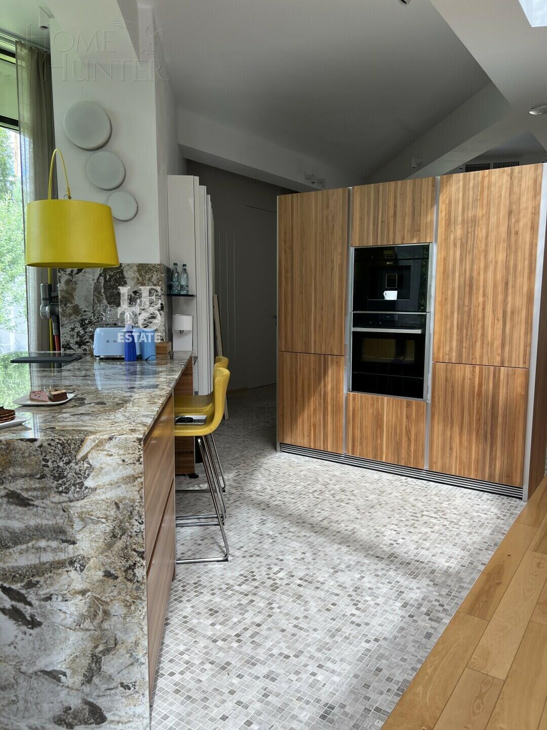 1-этажный коттедж 700 м² с отделкой