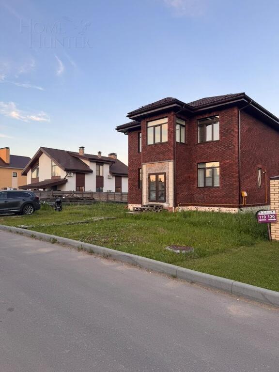 2-этажный коттедж 300 м² с отделкой