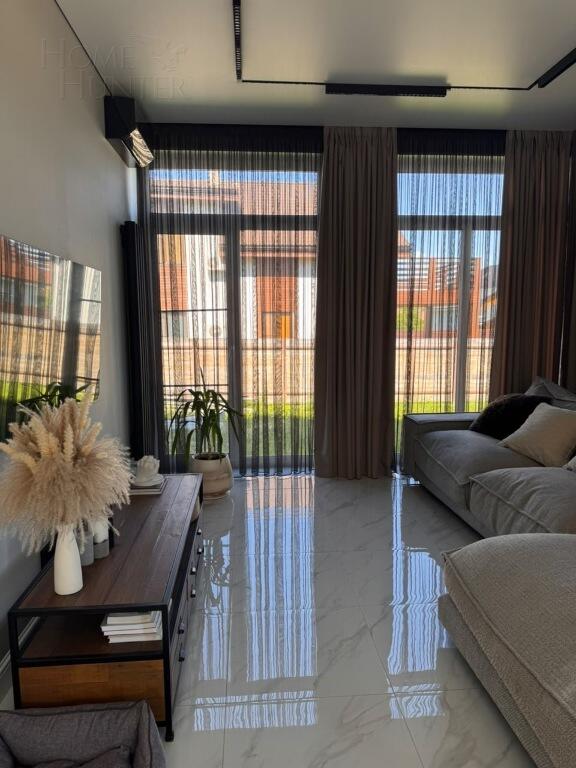 2-этажный коттедж 300 м² с отделкой