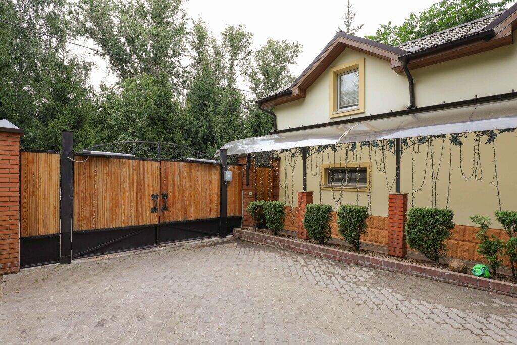 КОТТЕДЖ 1 600 м² с отделкой