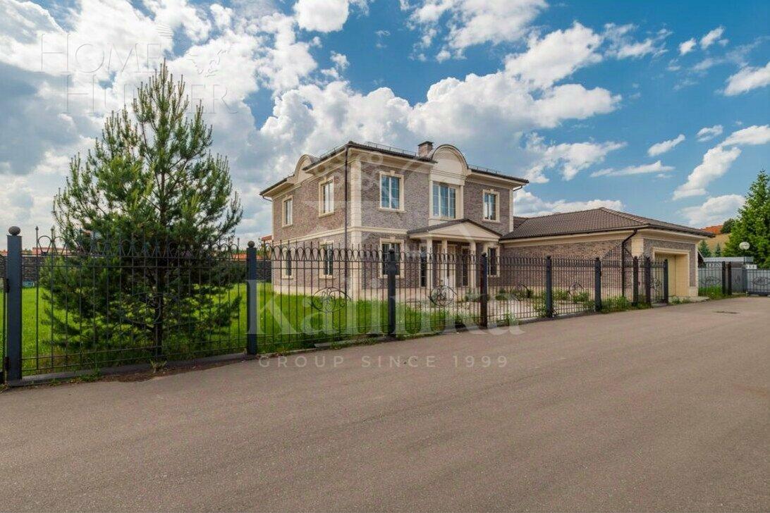 2-этажный коттедж 460 м² без отделки
