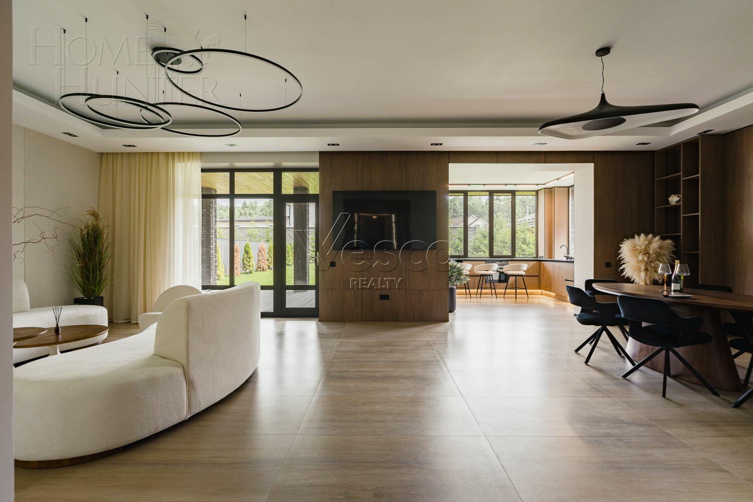 2-этажный коттедж 340 м² с отделкой