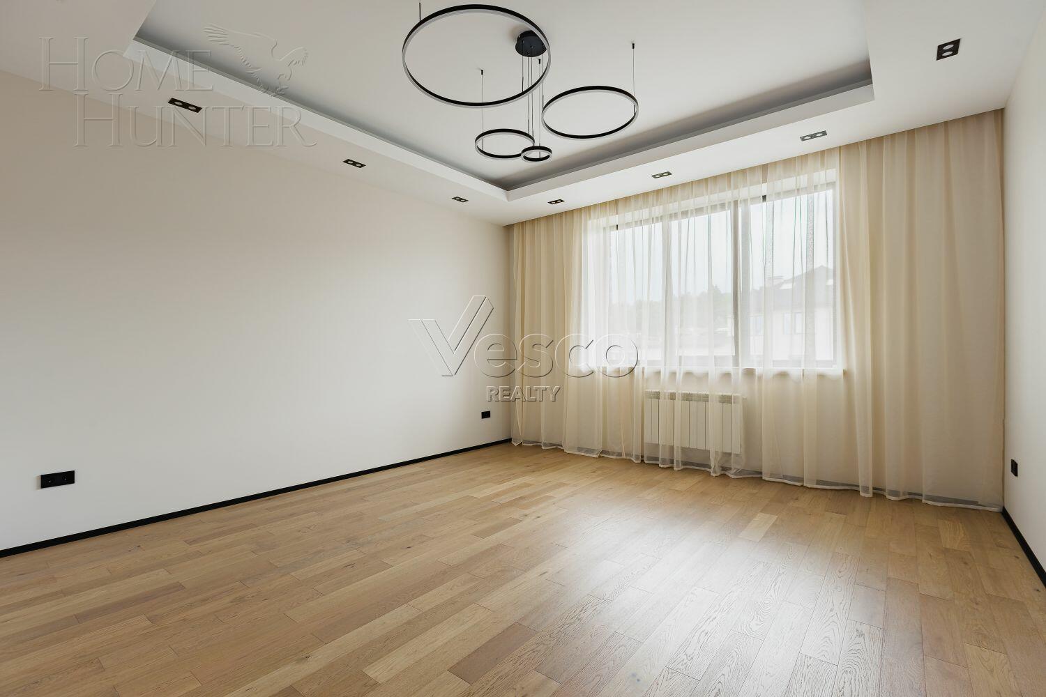 2-этажный коттедж 340 м² с отделкой