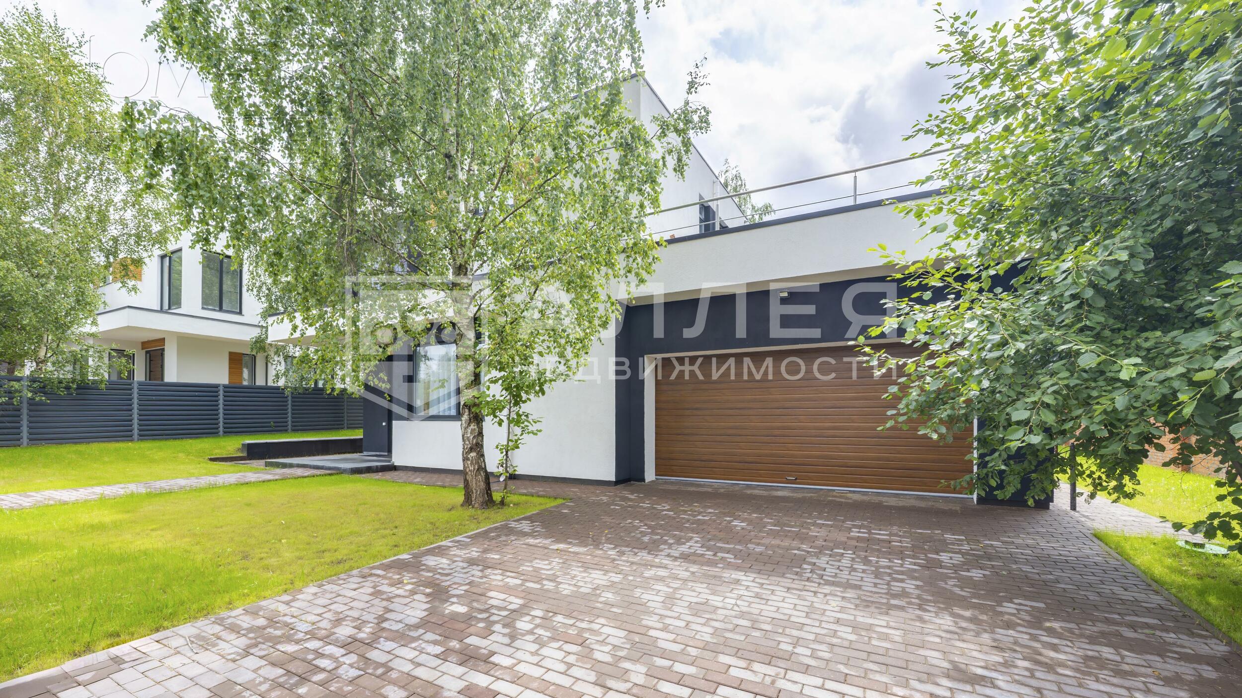 2-этажный коттедж 240 м² с отделкой