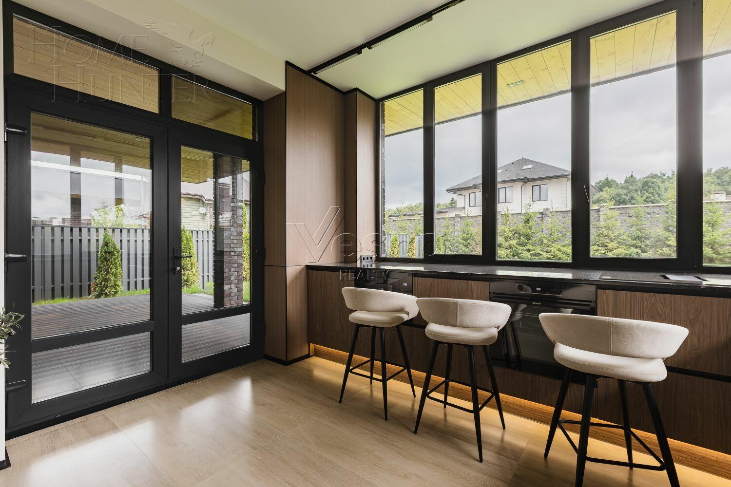 2-этажный коттедж 340 м² с отделкой
