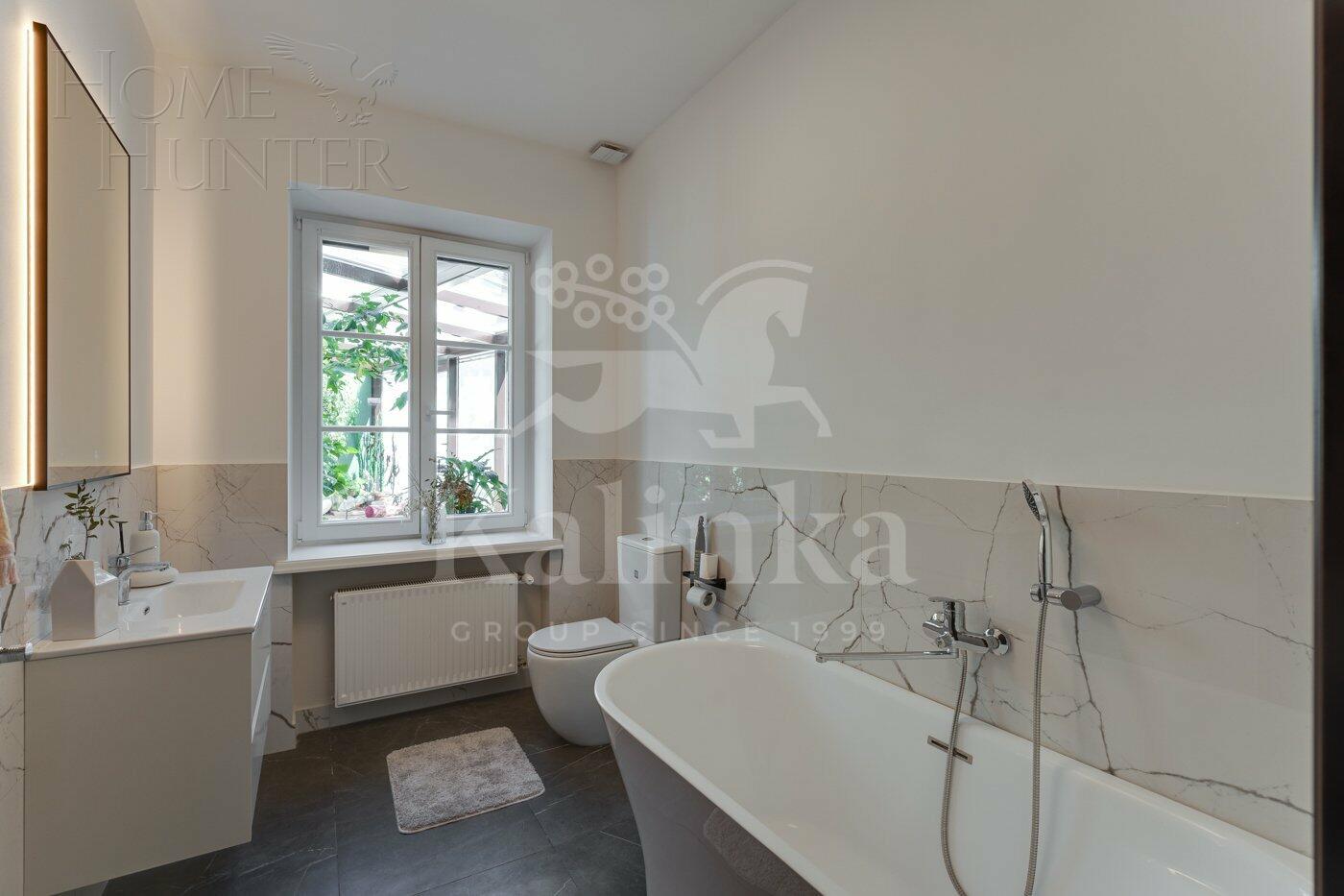 2-этажный коттедж 1 463 м² с отделкой