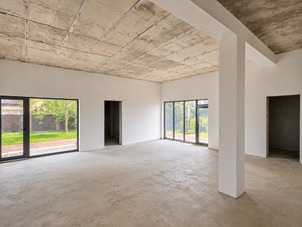 3-этажный коттедж 560 м² без отделки