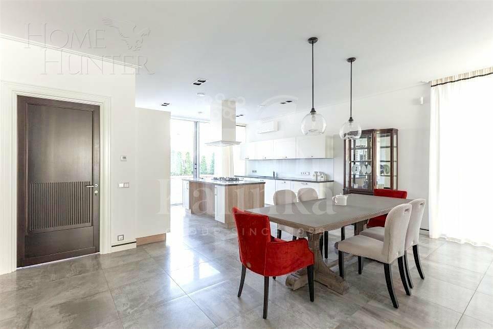 2-этажный коттедж 390 м² с отделкой