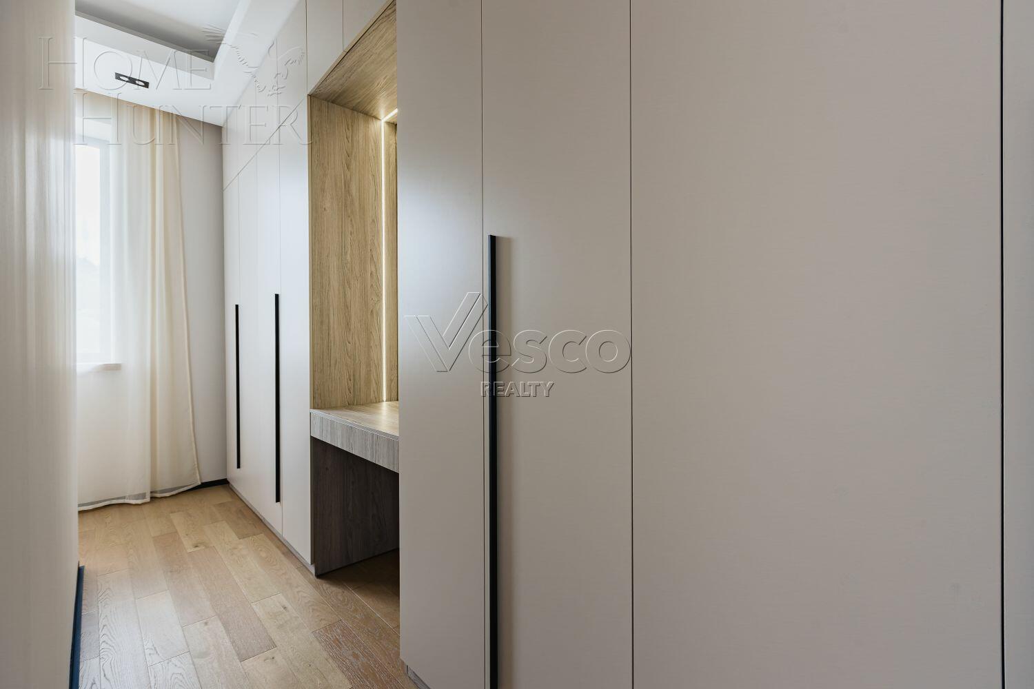 2-этажный коттедж 340 м² с отделкой