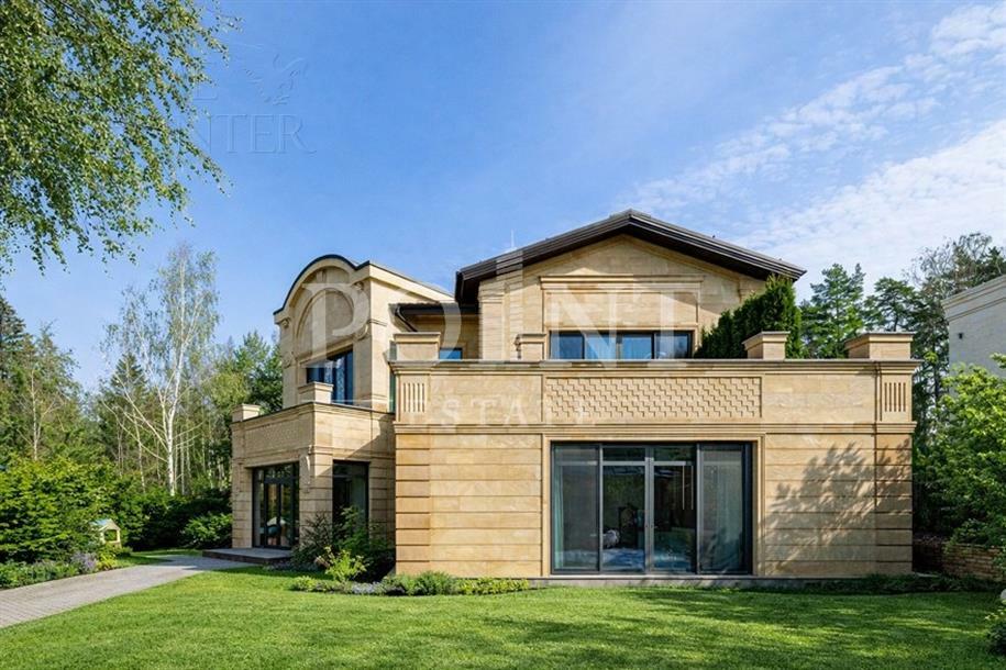 2-этажный коттедж 740 м² с отделкой