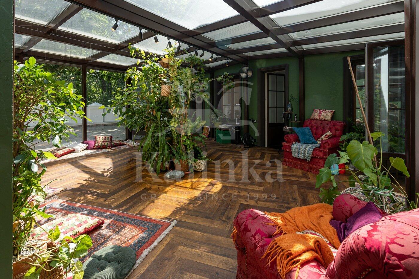 2-этажный коттедж 1 463 м² с отделкой