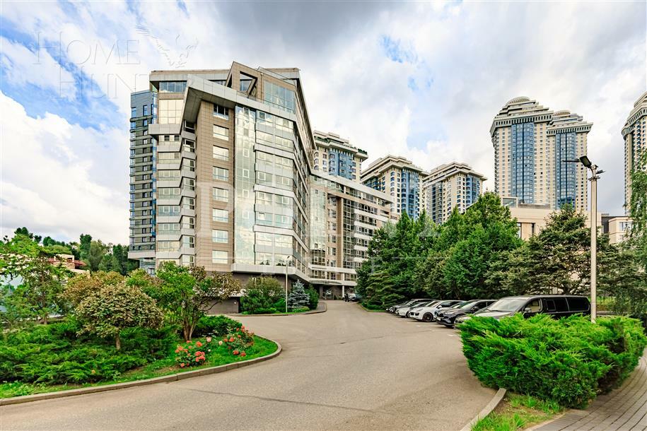 5-КОМН. КВАРТИРА С ОТДЕЛКОЙ 290 М² НА 2 ЭТАЖЕ