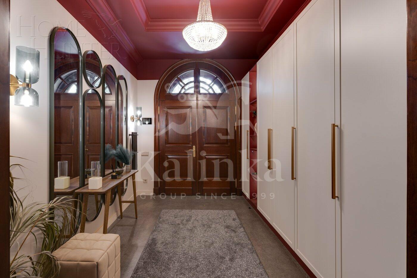 2-этажный коттедж 1 463 м² с отделкой